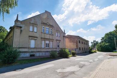 Mehrfamilienhaus zum Kauf 29.500 € 9 Zimmer 280 m² 3.940 m² Grundstück Hecklinger Weg 4 Neundorf Staßfurt OT Neundorf 39418