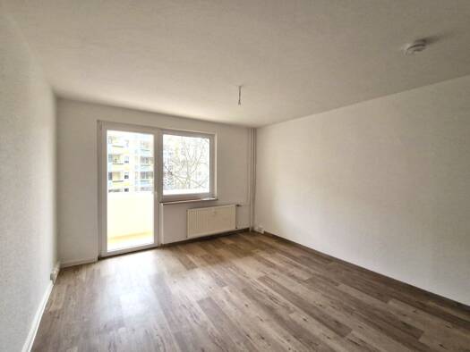 Wohnung zur Miete 333 € 2 Zimmer 56,4 m² 1. Geschoss frei ab sofort Lärchenstraße 19 Lusan Gera 07549
