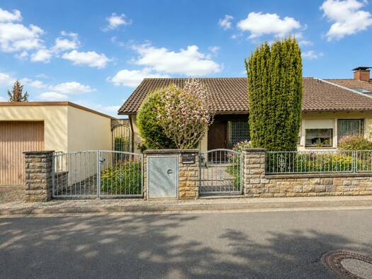 Einfamilienhaus zum Kauf 549.000 € 7 Zimmer 144 m² 426 m² Grundstück Heidingsfeld Würzburg 97084
