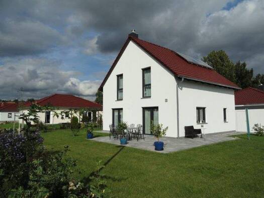 Einfamilienhaus zum Kauf - Erstbezug provisionsfrei 399.900 € 4 Zimmer 128 m² 561 m² Grundstück Zur Kastanie Nerchau Grimma 04668