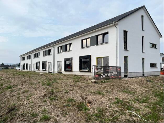 Reihenendhaus zum Kauf - Erstbezug provisionsfrei 446.000 € 5 Zimmer 136 m² 360 m² Grundstück Segelhorst Hessisch Oldendorf 31840