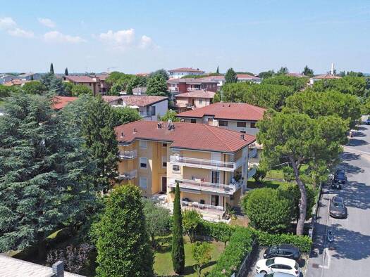 Studio zum Kauf 360.000 € 1 Zimmer 100 m² frei ab sofort Sirmione 25019