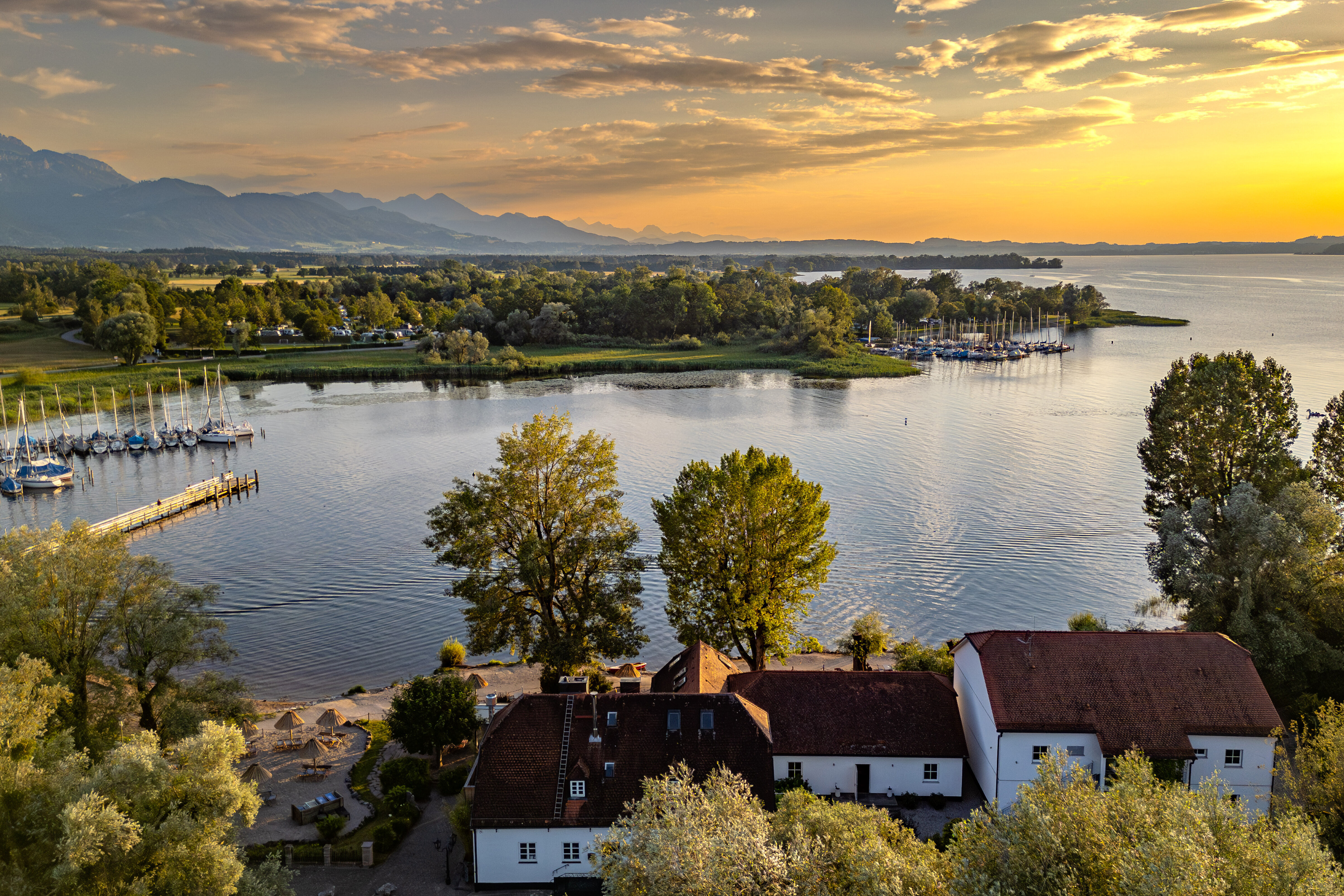 Restaurant zum Kauf 14.900.000 € 4.341 m²<br/>Grundstück Feldwies Übersee 83236