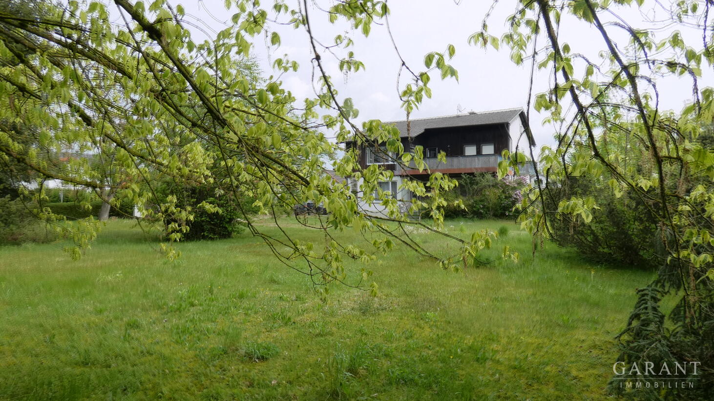 Mehrfamilienhaus zum Kauf 770.000 € 5 Zimmer 200 m²<br/>Wohnfläche 2.207 m²<br/>Grundstück Garching Garching an der Alz 84518