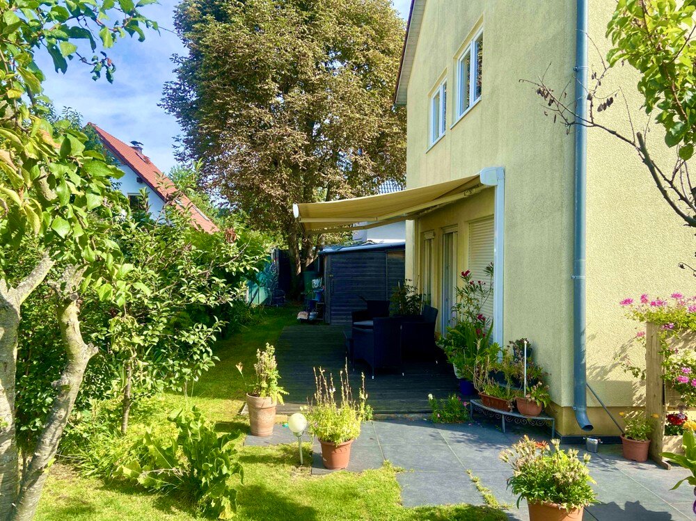 Einfamilienhaus zum Kauf 598.000 € 4 Zimmer 139,8 m²<br/>Wohnfläche 399 m²<br/>Grundstück Staaken Berlin / Staaken 13591