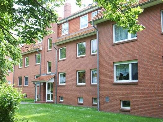 Wohnung zur Miete 616 € 3 Zimmer 82,2 m² 2. Geschoss Lindenstr. 11 Groß Mohrdorf 18445