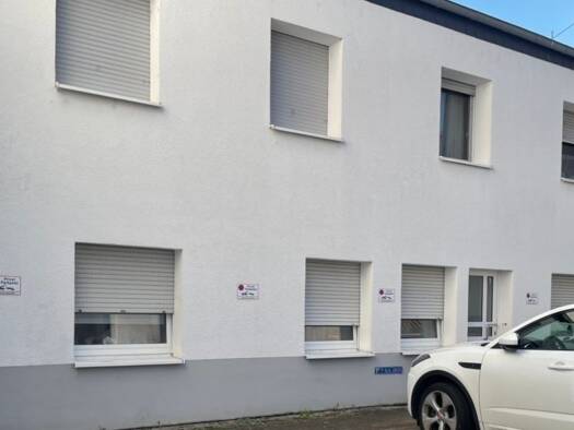 Wohnung zur Miete 1.200 € 3 Zimmer 65 m² Geschoss 1/2 frei ab 01.02.2026 Schmidtbornstraße 1 Nied Frankfurt am Main 65934
