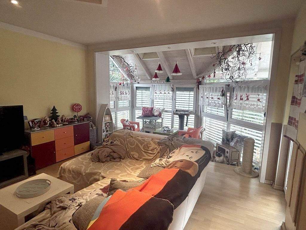 Immobilie in Bad Alexandersbad - Gepflegte 3,5-Zi-ETW mit EBK, Wintergarten, Terrasse, Gartenhaus/-anteil & Stellplatz, ruhig gelegen - Bild 0