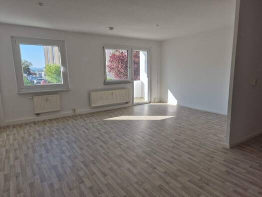 Wohnung zur Miete 434 € 3 Zimmer 68,9 m² 1. Geschoss Westbergstraße 66 Crimmitschau Crimmitschau 08451