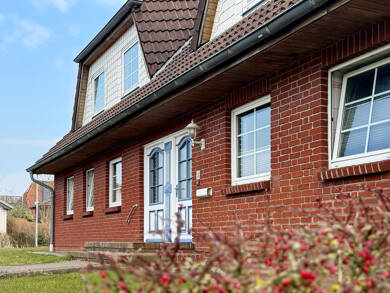 Haus zum Kauf 435.000 € 12 Zimmer 271 m² 904 m² Grundstück Nordhastedt 25785