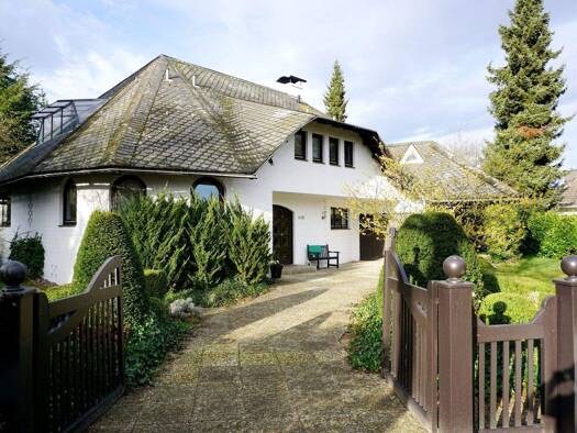 Villa zum Kauf 849.000 € 6 Zimmer 270 m² 1.362 m² Grundstück Isernhagen H.B. Isernhagen 30916