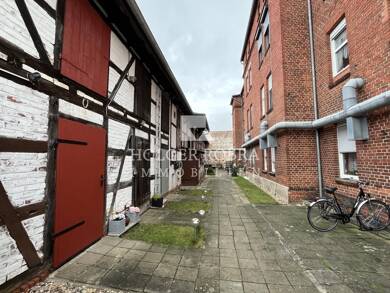 Wohnung zum Kauf 63.000 € 5 Zimmer 87,4 m² Hoyersburger Straße 11 Salzwedel Salzwedel 29410