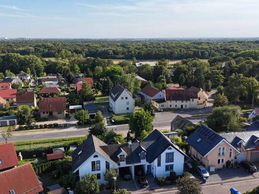 Doppelhaushälfte zum Kauf 450.000 € 5 Zimmer 196 m² 551 m² Grundstück Ermlitz Schkopau 06258