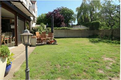 Mehrfamilienhaus zum Kauf als Kapitalanlage geeignet 15 Zimmer 392 m² 461 m² Grundstück Heerdt Düsseldorf 40549