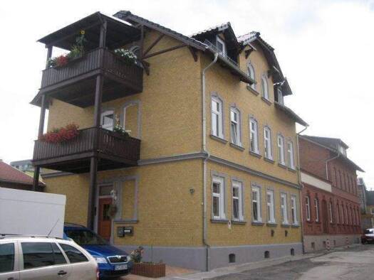 Wohnung zur Miete 760 € 4 Zimmer 93 m² Saalfeld Saalfeld/Saale 07318