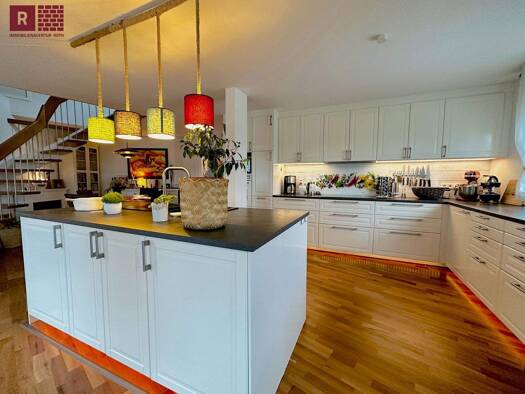 Maisonette zur Miete 1.990 € 4 Zimmer 140 m² 3. Geschoss frei ab 01.03.2026 Neu-Isenburg 63263