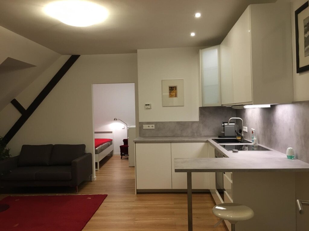 Wohnung zur Miete Wohnen auf Zeit 1.350 € 2 Zimmer 50 m²<br/>Wohnfläche ab sofort<br/>Verfügbarkeit Kaiser-Friedrich-Ring Rheinstraße / Dotzheimer Straße Wiesbaden 65185