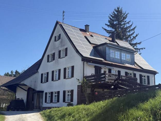 Mehrfamilienhaus zum Kauf 380.000 € 11 Zimmer 388 m² 1.965 m² Grundstück frei ab sofort Harthausen Epfendorf 78736
