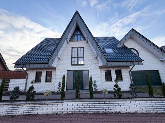 Einfamilienhaus zum Kauf - Erstbezug 1.490.000 € 6 Zimmer 251,1 m² 743 m² Grundstück Ramsdorf Velen 46342
