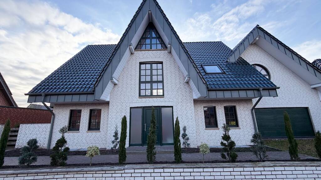 Einfamilienhaus zum Kauf - Erstbezug 1.490.000 € 6 Zimmer 251,1 m² 743 m² Grundstück Ramsdorf Velen 46342