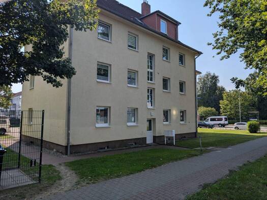 Wohnung zur Miete 455 € 3 Zimmer 50,3 m² 1. Geschoss frei ab sofort Barther Straße 71 Tribseer Stralsund 18437