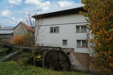 Einfamilienhaus zum Kauf provisionsfrei 45.000 € 5 Zimmer 130 m² 533 m² Grundstück Hersfelder Str. 33 Raboldshausen Neuenstein 36286
