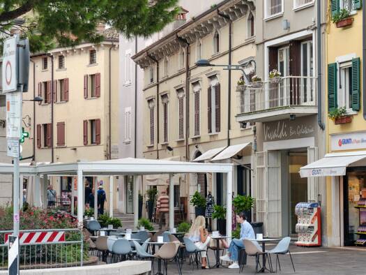 Mehrfamilienhaus zum Kauf 1.200.000 € 9 Zimmer 260 m² Piazza Matteotti Desenano del Garda