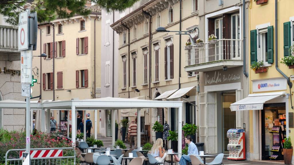 Mehrfamilienhaus zum Kauf 1.200.000 € 9 Zimmer 260 m² Piazza Matteotti Desenano del Garda