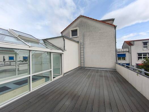 Wohnung zur Miete 573 € 2 Zimmer 84,8 m² 2. Geschoss frei ab 01.08.2026 Beethovenstraße 26 Bitterfeld Bitterfeld-Wolfen 06749
