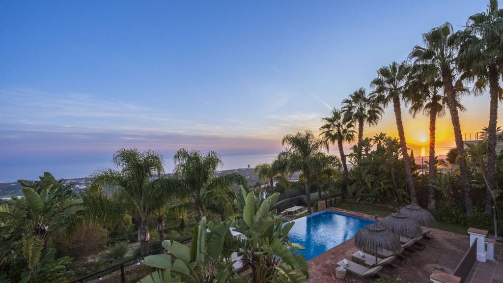 Villa zum Kauf 4.000.000 € 7 Zimmer 654 m² 2.097 m² Grundstück Marbella East 29600