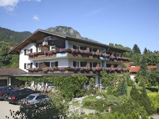 Hotel zum Kauf 1.800.000 € 20 Zimmer 600 m² Gastrofläche 1.718 m² Grundstück Vorderhindelang Bad Hindelang 87541