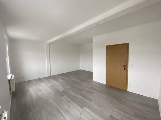 Wohnung zur Miete 235 € 43,8 m² frei ab sofort Berliner Straße 59 Weißwasser/O.L. 02943