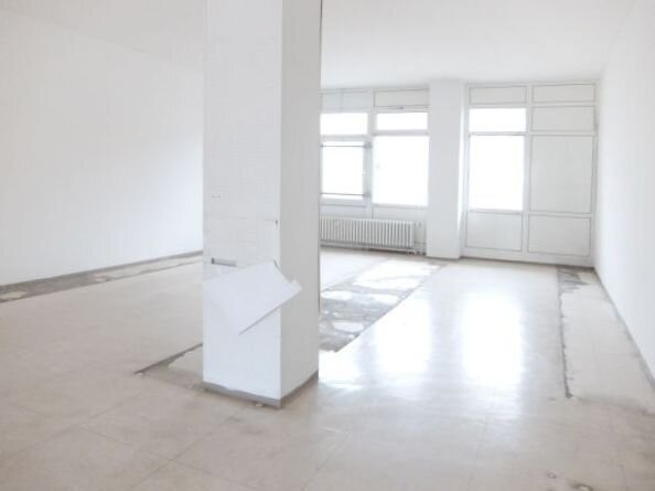 Bürofläche zur Miete 1.114 € 1 Zimmer 82 m²<br/>Bürofläche Sallern - Gallingkofen Regensburg 93057