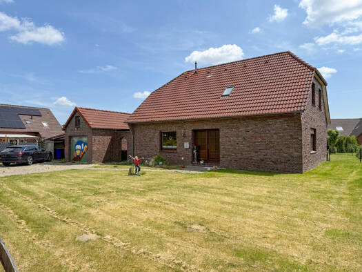 Einfamilienhaus zum Kauf 249.900 € 7 Zimmer 160 m² 1.025 m² Grundstück Westerholt 26556