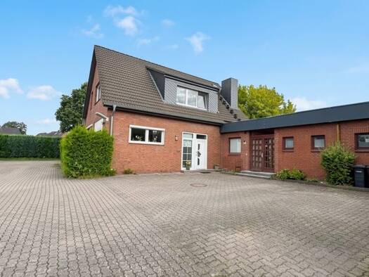 Wohnung zur Miete 973 € 4 Zimmer 97,3 m² 1. Geschoss frei ab 01.11.2026 Elmenhorst 23869
