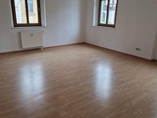 Wohnung zur Miete 397 € 3 Zimmer 77,4 m² 2. Geschoss frei ab sofort Bebelstraße 29 Reichenbach Reichenbach 08468