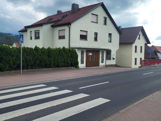 Einfamilienhaus zum Kauf provisionsfrei 151.900 € 8 Zimmer 276 m² 558 m² Grundstück frei ab 31.12.2026 Hauptstraße 59 Langenfeld Bad Salzungen 36433
