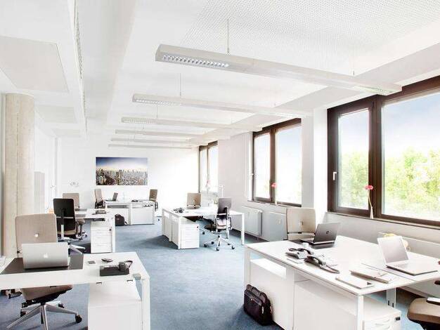 Bürofläche zur Miete provisionsfrei 52 m² Bürofläche teilbar ab 14 m² Sebastian-Kneipp-Str. 41 Niederursel Frankfurt am Main 60439