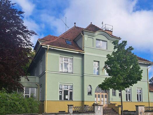 Villa zum Kauf provisionsfrei als Kapitalanlage geeignet 10 Zimmer 678 m² 1.491 m² Grundstück Dr.-Martin-Henning-Straße 33 Rheinsberg Rheinsberg 16831
