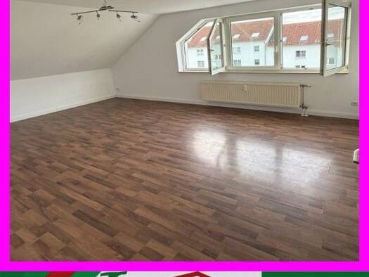 Wohnung zur Miete 270 € 2 Zimmer 50,2 m² 4. Geschoss frei ab sofort Hainichen 09661