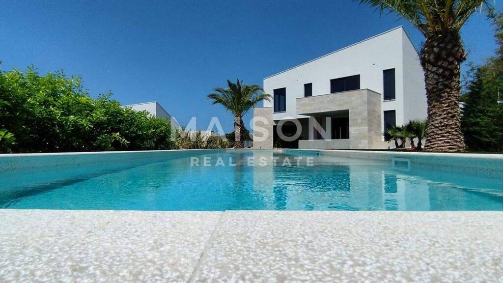 Einfamilienhaus zum Kauf 1.820.000 € 7 Zimmer 989 m² Grundstück Malinska-Dubasnica 51511