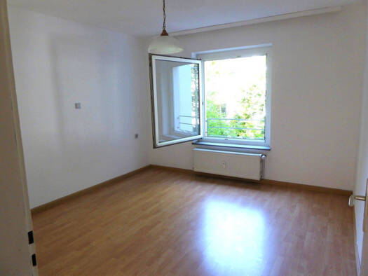 Wohnung zur Miete 1.050 € 3 Zimmer 74 m² Geschoss EG/4 frei ab 01.06.2026 Tulpenstraße 26 Süd Stuttgart 70180