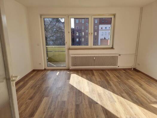 Wohnung zur Miete 785 € 3 Zimmer 75 m² Geschoss 2/4 frei ab 15.11.2025 St Leonhard Nürnberg 90439
