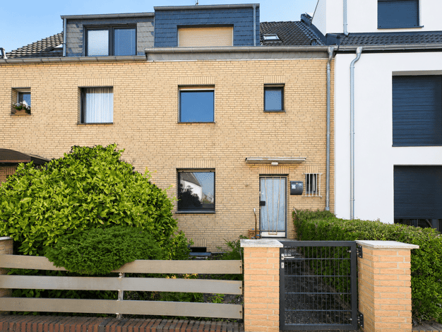 Reihenmittelhaus zum Kauf 399.000 € 7 Zimmer 104 m² 193 m² Grundstück Sürth Rodenkirchen 50999