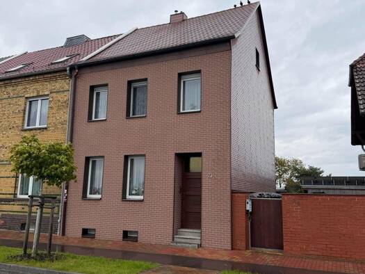 Reihenendhaus zum Kauf 134.000 € 4 Zimmer 130 m² 434 m² Grundstück Jeßnitz Raguhn-Jeßnitz 06800