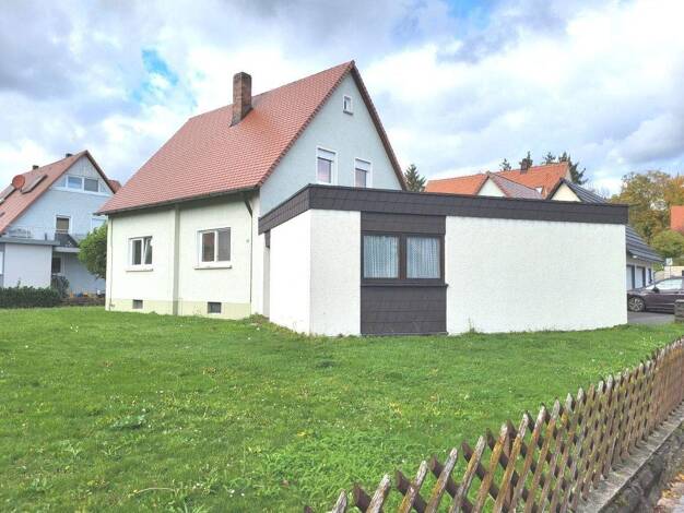 Einfamilienhaus zur Miete 1.250 € 4 Zimmer 126 m² 986 m² Grundstück Kirchehrenbach 91356