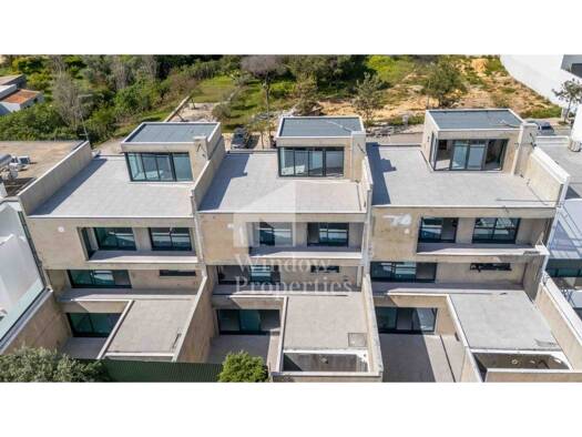 Haus zum Kauf 890.000 € 260 m² 215 m² Grundstück Montenegro 8005