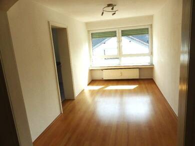 Wohnung zur Miete 690 € 3,5 Zimmer 90 m² Geschoss 2/2 frei ab sofort Jahnstraße Mülheim Mülheim-Kärlich 56218