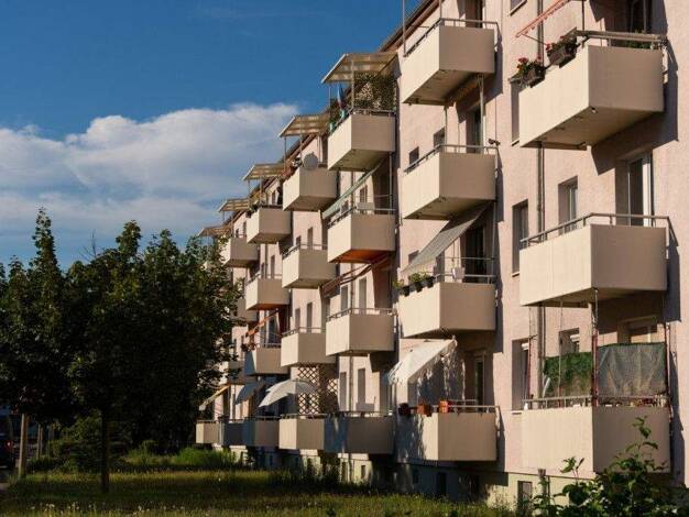 Wohnung zur Miete 549 € 4 Zimmer 68,6 m² 1. Geschoss Paul-Gerhardt-Straße 26 Merseburg 06217