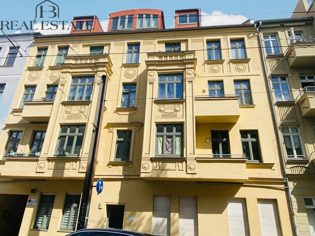 Wohnung zur Miete 326 € 1,5 Zimmer 50,2 m² 2. Geschoss frei ab 01.05.2026 Olvenstedter Straße 30 Stadtfeld Ost Magdeburg 39108